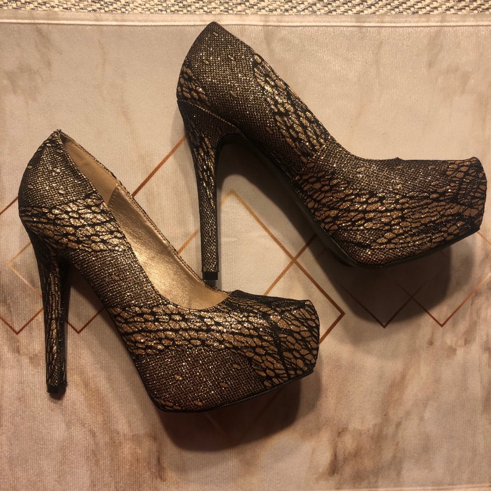 New Charlotte Russe Plataform Heels